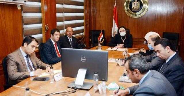 نيفين جامع: فرص تصديرية كبيرة أمام منتجات الملابس الجاهزة في الأسواق الخارجية